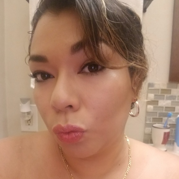 Meet your Posher, Clara - Picture 1 of 1